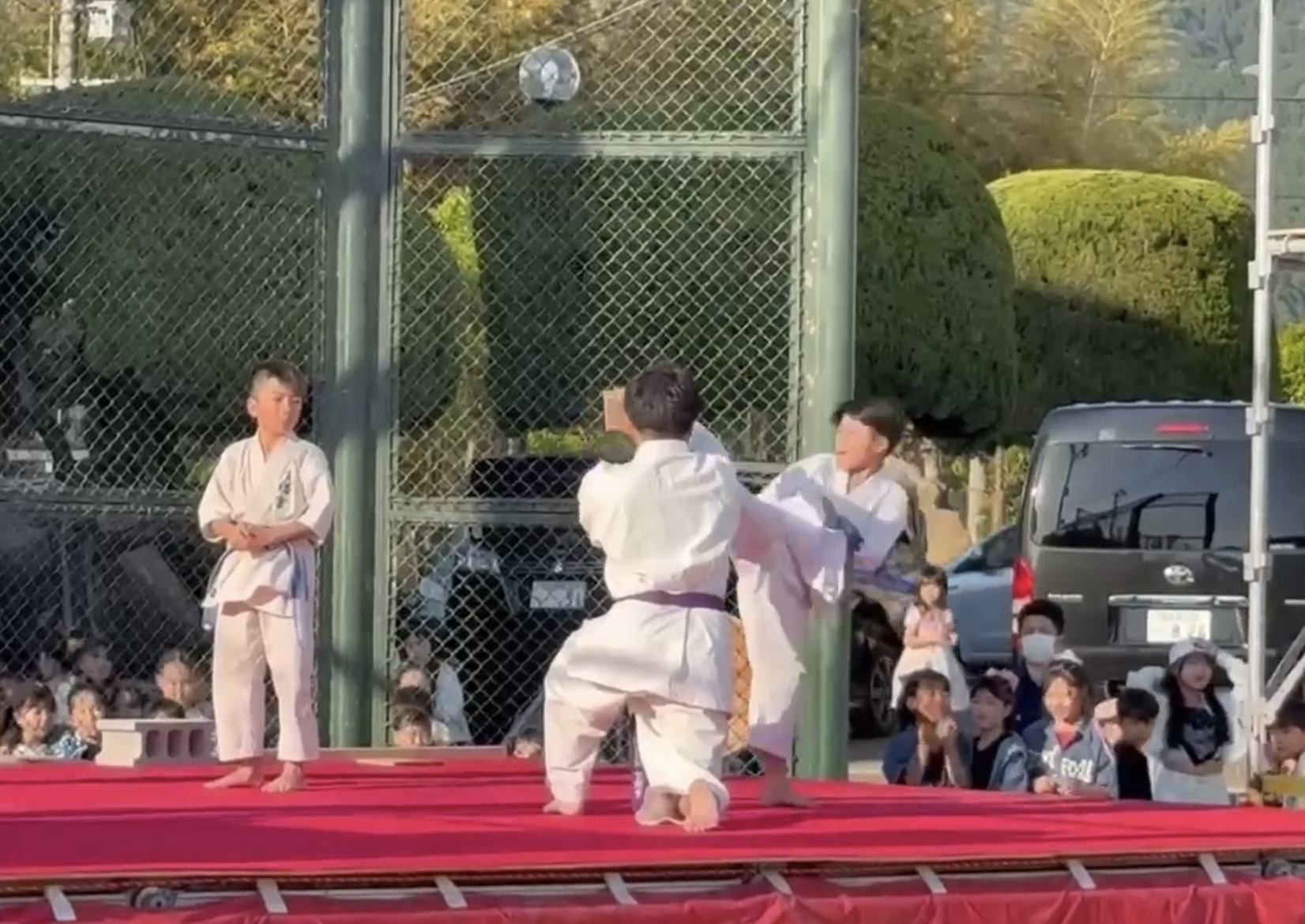 福岡県糟屋郡の実践空手道場 士誠會 | つつじ祭り 演武